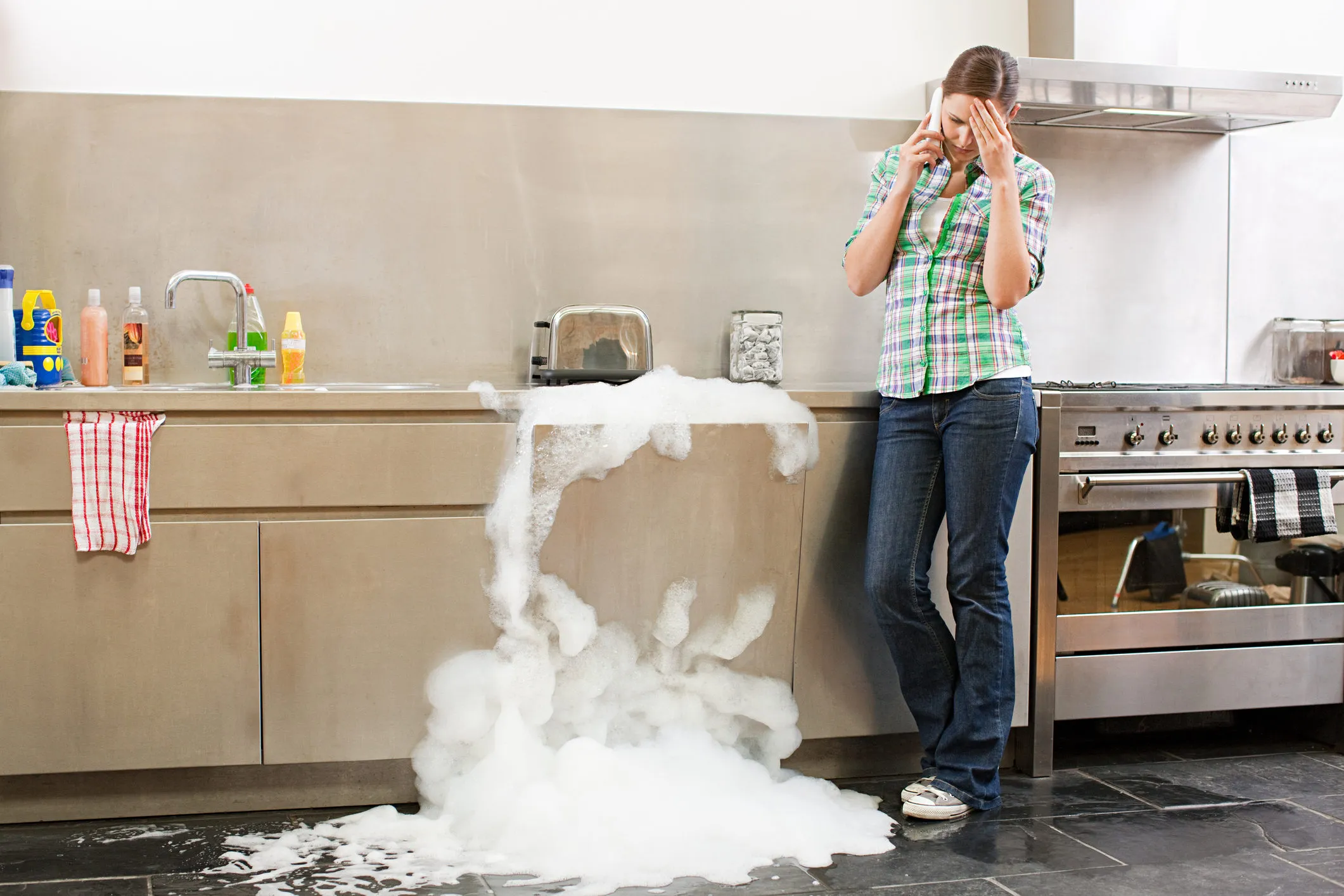 There are many steps to take when your home is affected by Water Damage. The first step is to remove any affected materials. You should replace any structurally-damaged items. You should also remove any damaged decorative items.